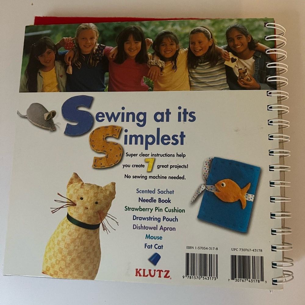 Klutz Simple Sewing Kit - Multicolor - Picture 6 of 7